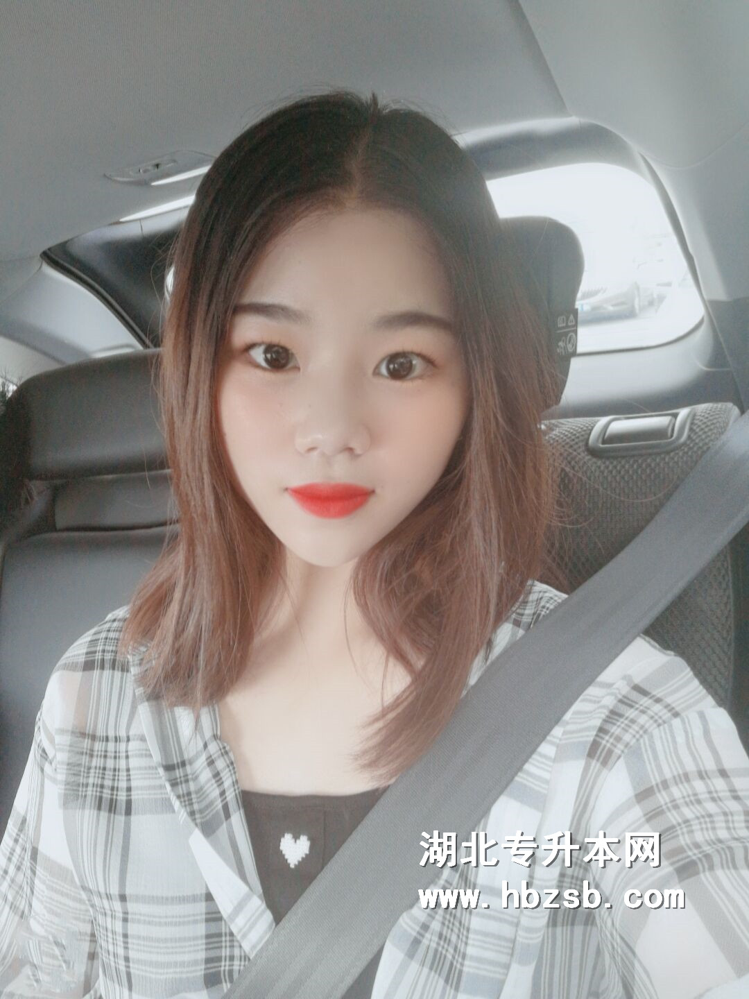 俞嘉欣武纺电子商务(第三名)_副本.jpg